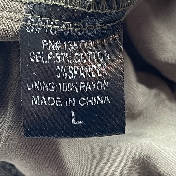 NWOT VICI Women's Green Camo Cargo Pants Stretch Size Large - Picture 5 of 10